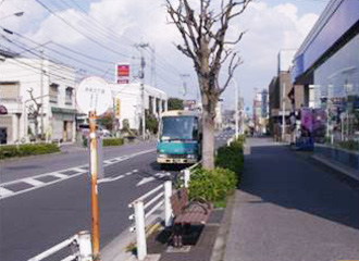 『水元3丁目』で下車し、最初の信号まで戻ります。